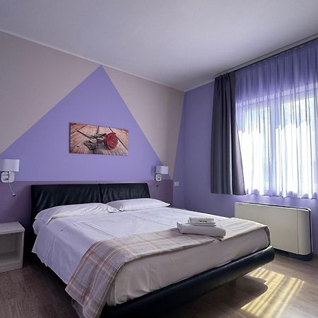 Albergo Trattoria Italia Десенцано дел Гарда Екстериор снимка