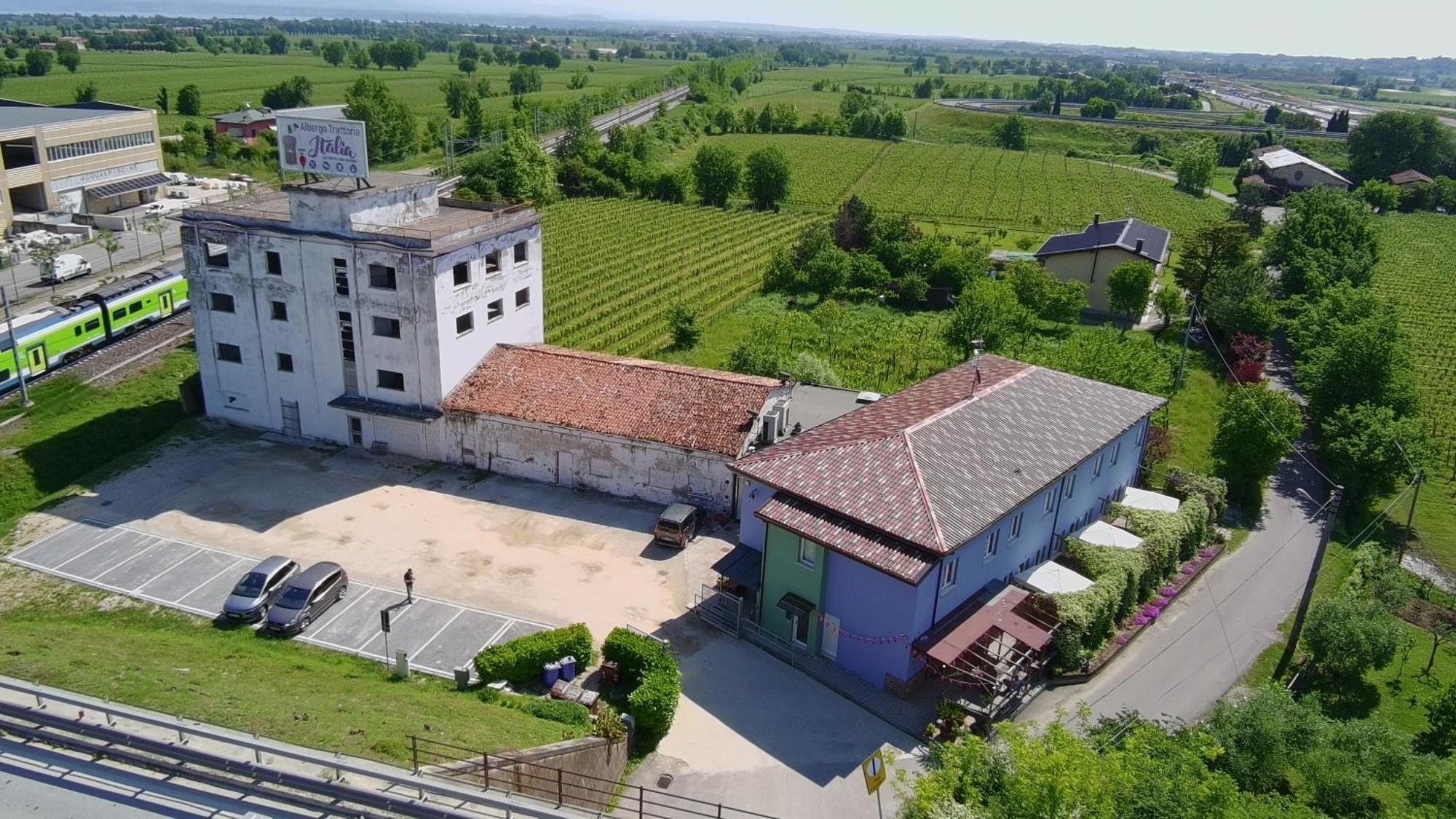 Albergo Trattoria Italia Десенцано дел Гарда Екстериор снимка